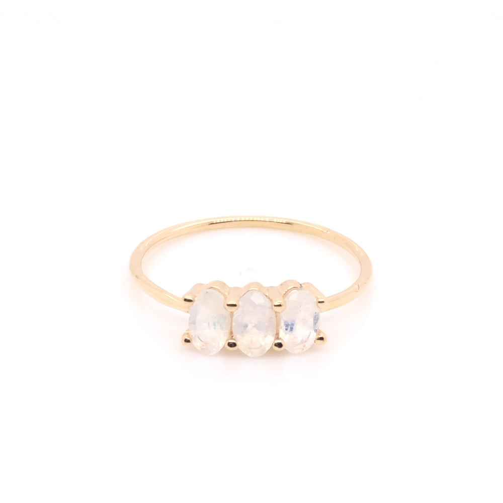 
                      
                        Anillo Soluna Moonstone Edición Limitada
                      
                    