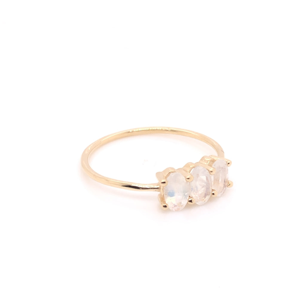 
                      
                        Anillo Soluna Moonstone Edición Limitada
                      
                    