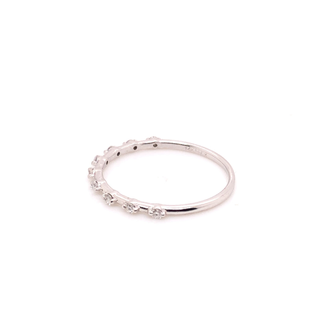 
                      
                        Anillo Fernanda de Diamantes
                      
                    