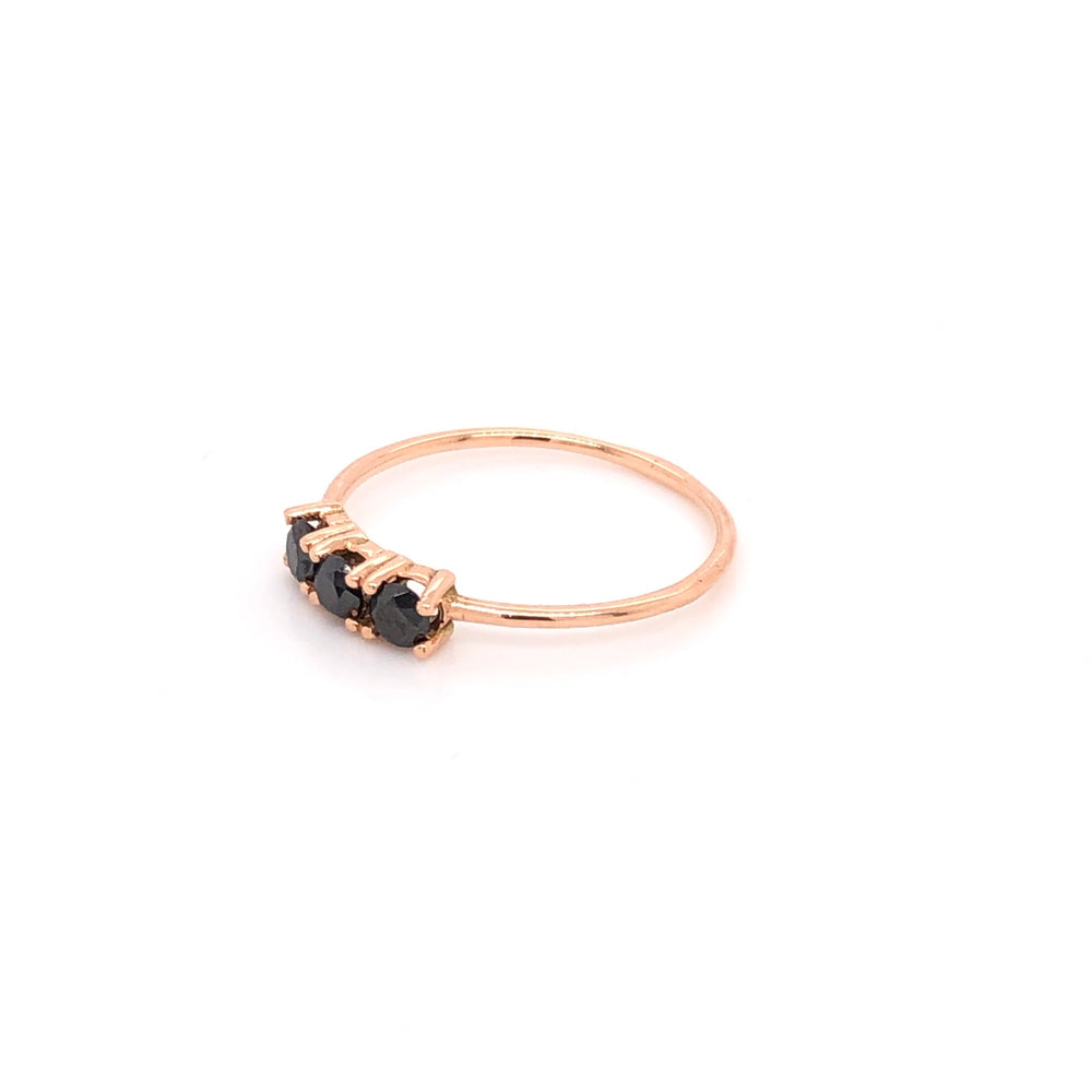 
                      
                        Anillo Isabella Diamante Negro
                      
                    