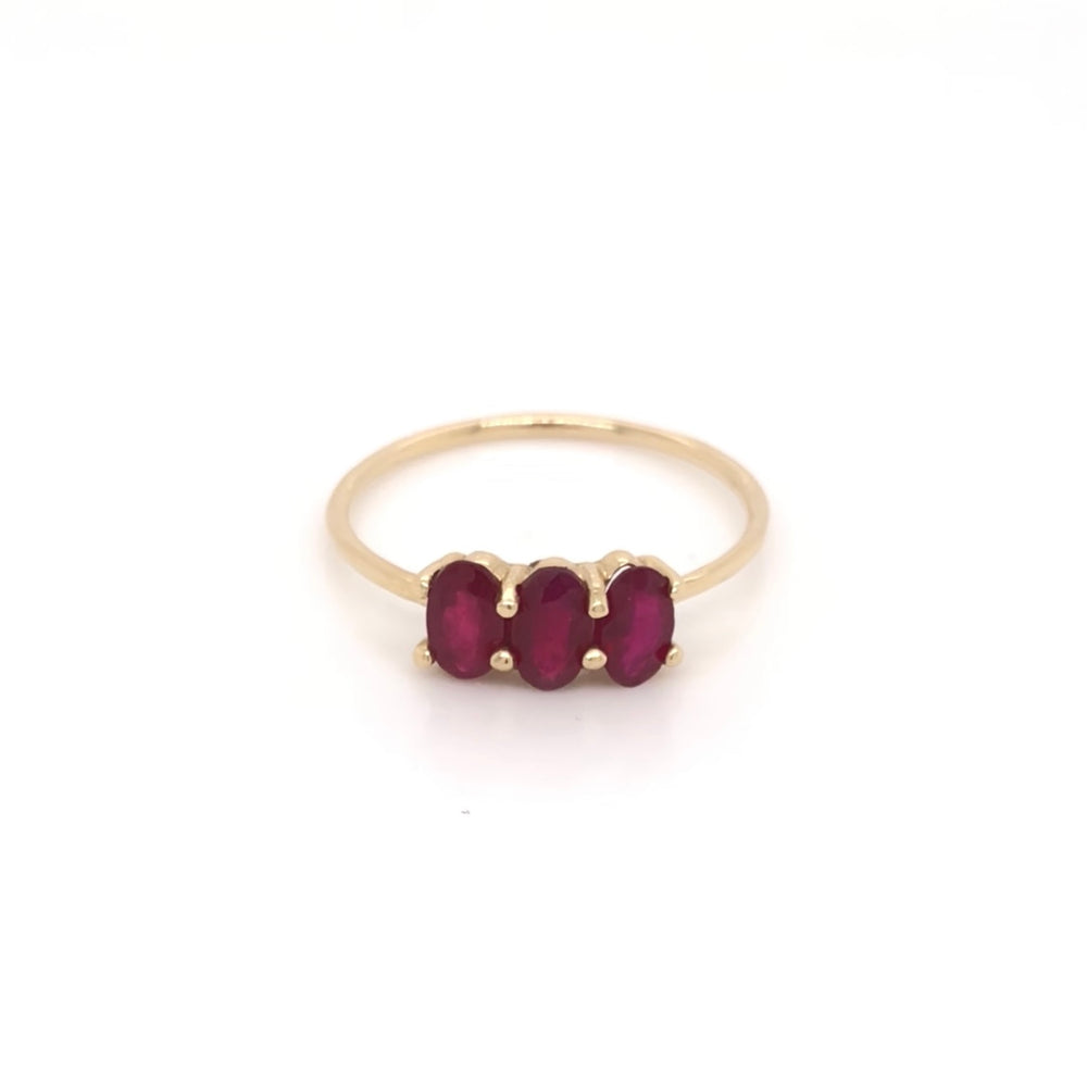 
                      
                        Anillo Soluna de Rubíes
                      
                    