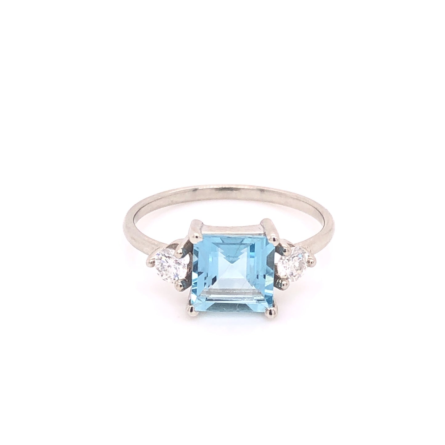 Aquamarine Ring with Side Diamonds (single piece)