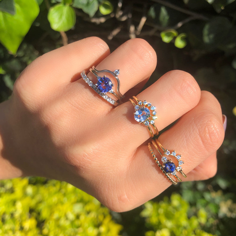 
                      
                        Anillo de Tanzanita con Diamantes
                      
                    
