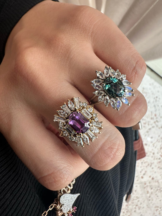 PIEZA UNICA / Anillo de Zafiro Azul Verdoso con Halo de Moonstone marquis y diamantes