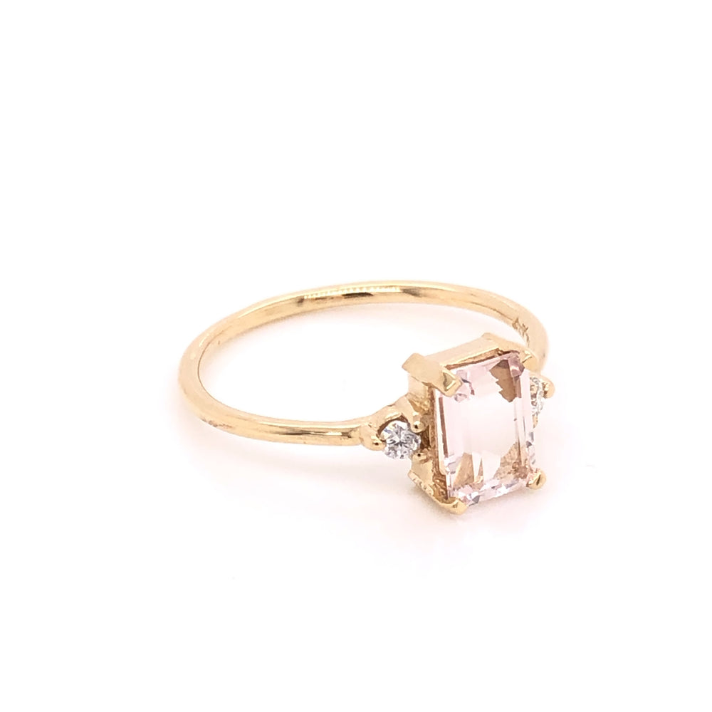 
                      
                        Anillo Ximena Morganita con Diamantes Edición Especial
                      
                    