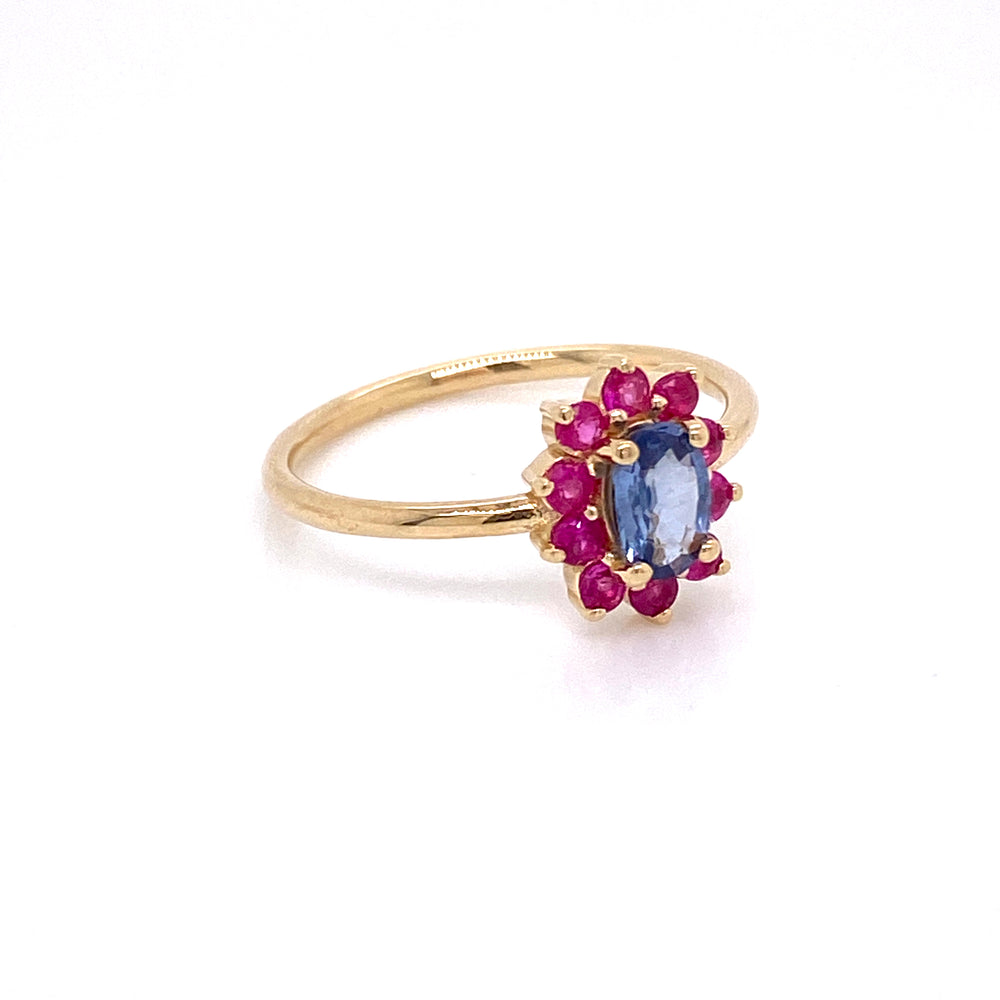 
                      
                        Anillo de Zafiro Baby Blue con Halo de Zafiro Rosa Fuerte
                      
                    