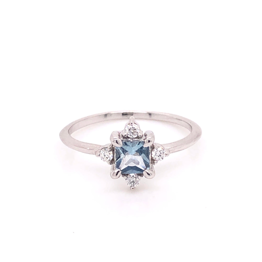 
                      
                        Anillo María Antonieta de Aguamarina (sólo 2 piezas disponibles)
                      
                    