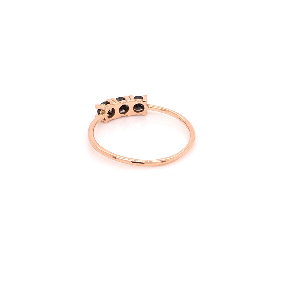
                      
                        Anillo Isabella Diamante Negro
                      
                    