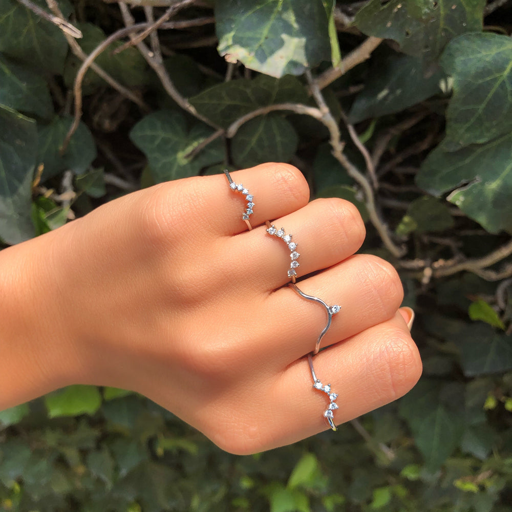 
                      
                        Anillo Corona Mila
                      
                    