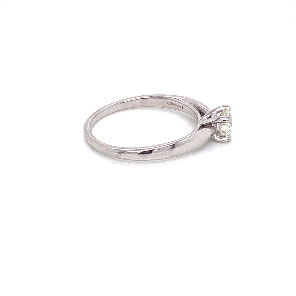 
                      
                        PIEZA ÚNICA / Anillo de compromiso con diamante 0.40ct con certificado GIA
                      
                    