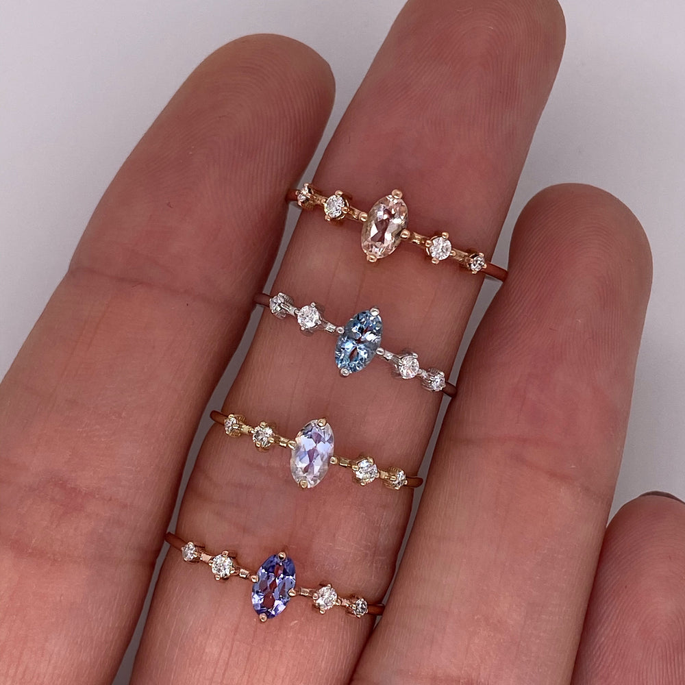 
                      
                        Anillo Aurora
                      
                    