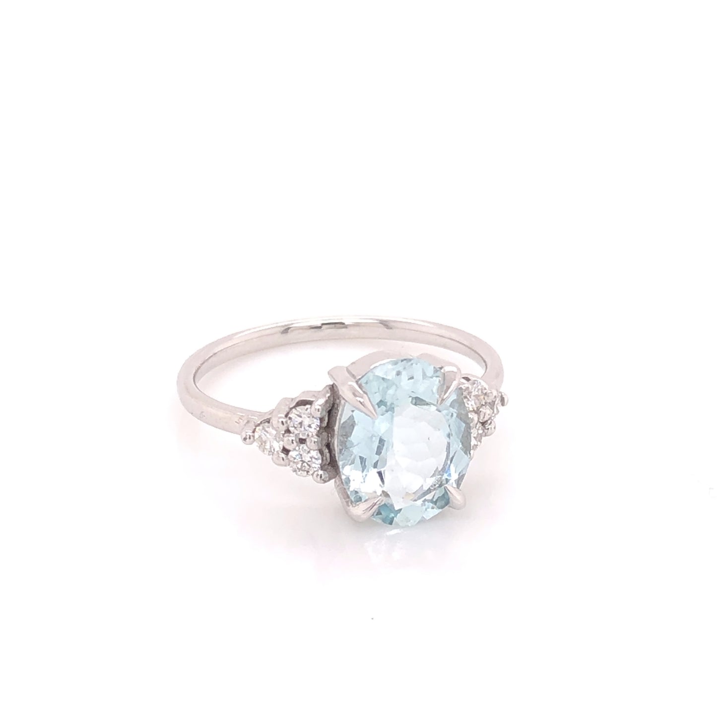 Oval Aquamarine Ring with Diamonds (single piece)