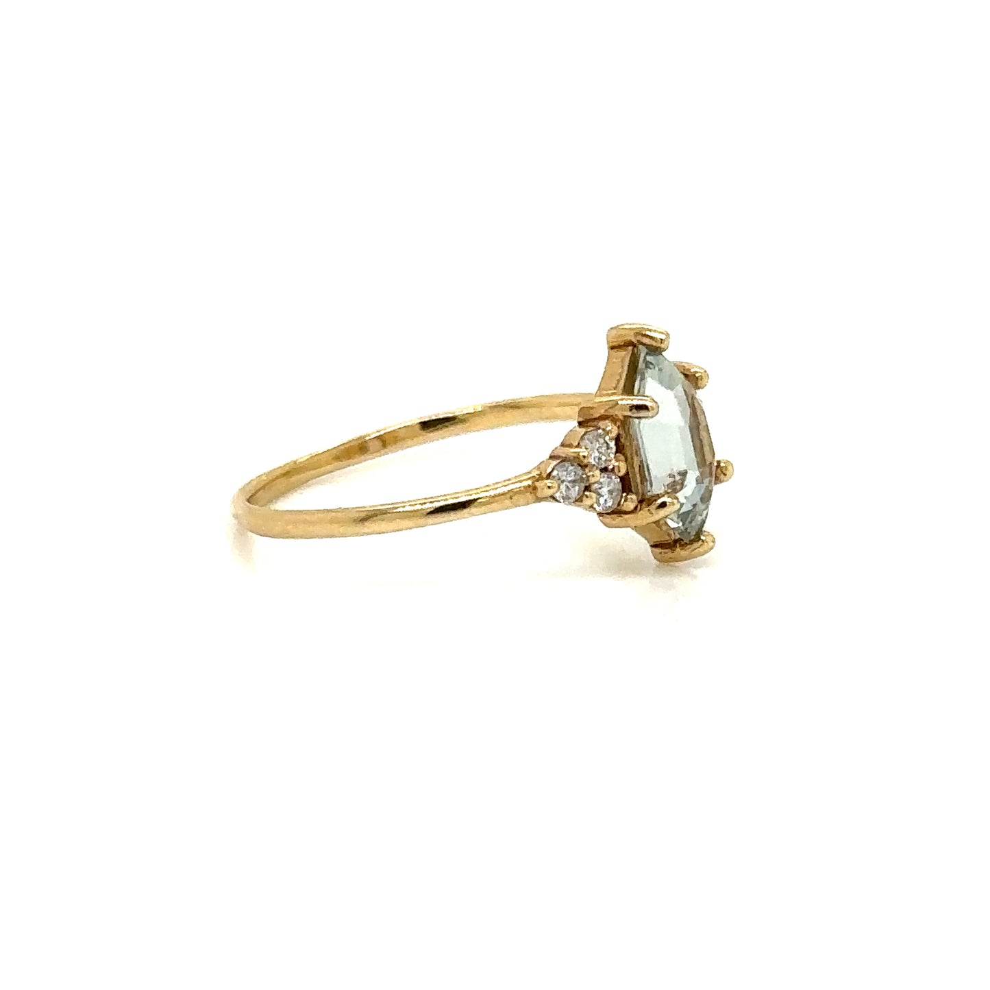 ENTREGA INMEDIATA / Anillo de Zafiro Baby Blue Hexagonal con Diamantes Laterales  / Oro Amarillo 14k / Talla 5.5