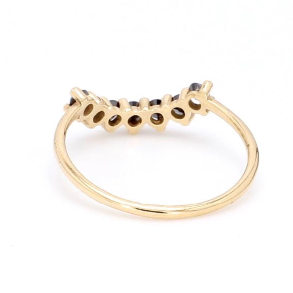 
                      
                        Anillo Corona Mijal con Diamantes Negros
                      
                    