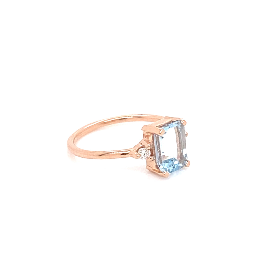 
                      
                        Anillo Ximena Aguamarina con Diamantes Edición Especial
                      
                    